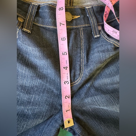 PAIGE Kylie Crop. Women’s, Blue, Dark Wash, Distressed, Zip Up, Jeans. Size 27 - Picture 9 of 10